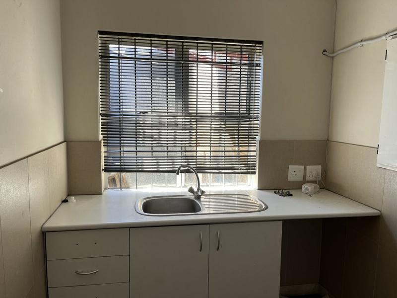 To Let commercial Property for Rent in Montague Gardens Western Cape
